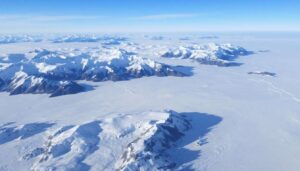 Sous le Groenland, une carte inédite dévoile une chaleur cachée qui pourrait réécrire nos modèles climatiques